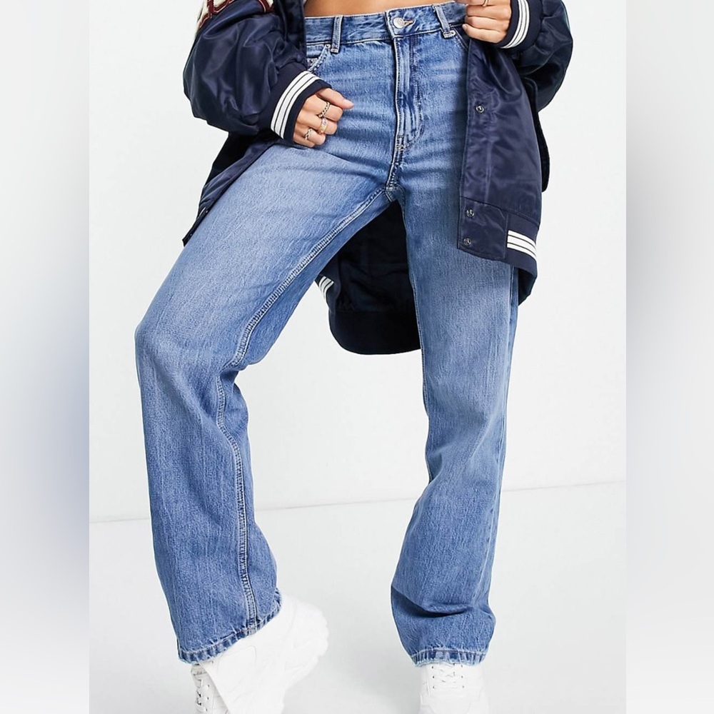 Bershka Petite High waisted dad jeans in medium stone